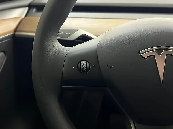 Tesla Model Y - Imagem 10