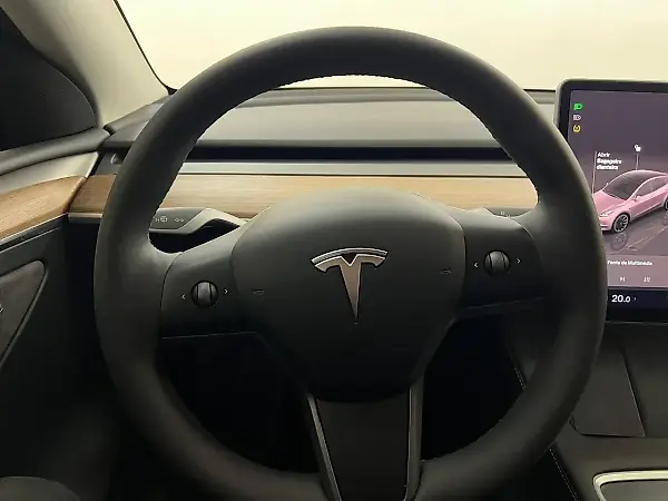 Tesla Model Y - Imagem 11