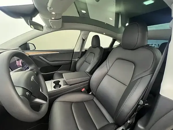 Tesla Model Y - Imagem 19