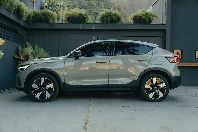 Volvo C40 Recharge - Imagem 7