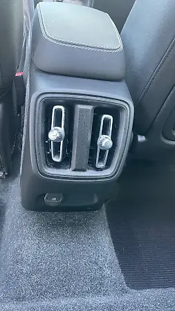 Volvo XC40 Recharge - Imagem 9