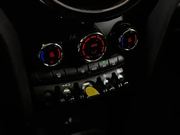 Mini Cooper SE - Imagem 16