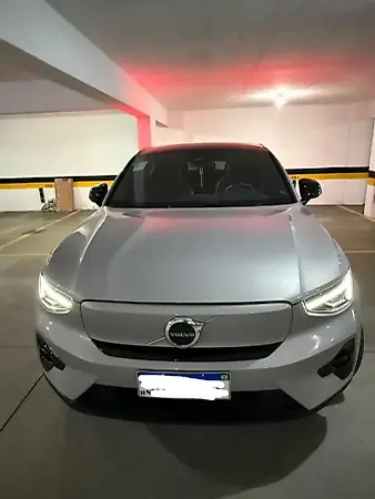 Volvo C40 Recharge - Imagem 1