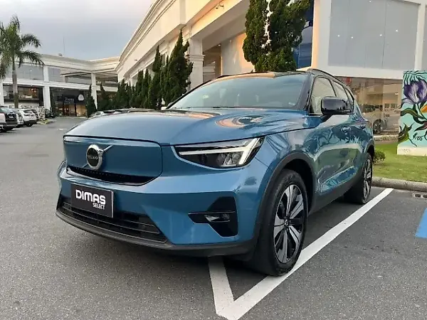 Volvo XC40 Recharge - Imagem 1