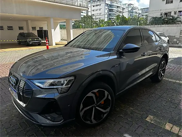 Audi E-tron Sportback - Imagem 1