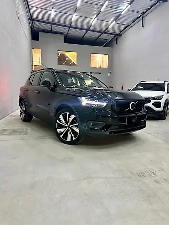 Volvo XC40 Recharge - Imagem 1