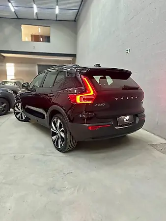 Volvo XC40 Recharge - Imagem 4