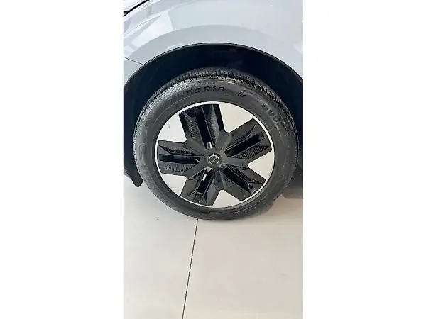Volvo EX30 - Imagem 7