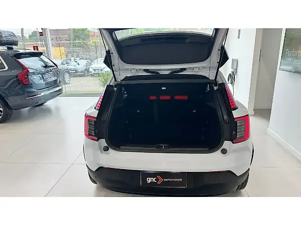 Volvo EX30 - Imagem 8