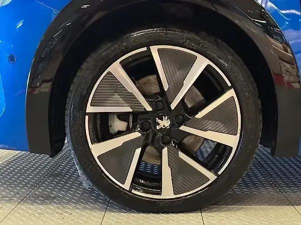 Peugeot E-208 - Imagem 10