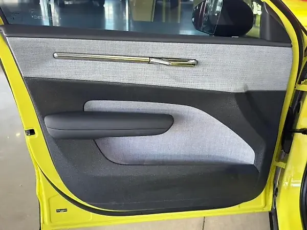 Volvo EX30 - Imagem 12