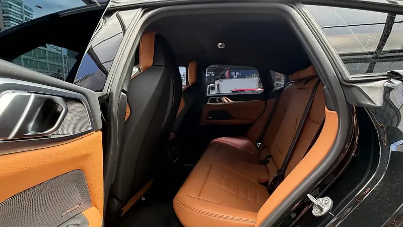 BMW I4 M50 - Imagem 10