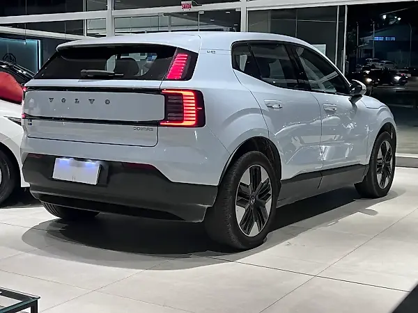 Volvo EX30 - Imagem 4