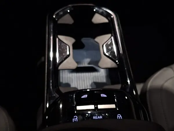 Volvo EX30 - Imagem 13