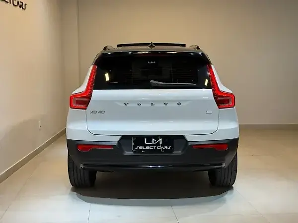 Volvo XC40 Recharge - Imagem 7