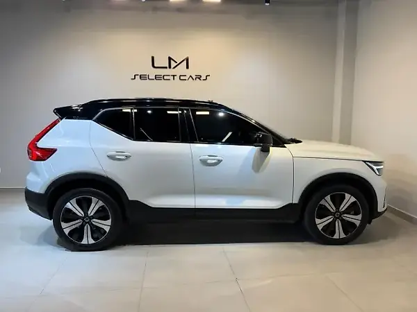 Volvo XC40 Recharge - Imagem 9