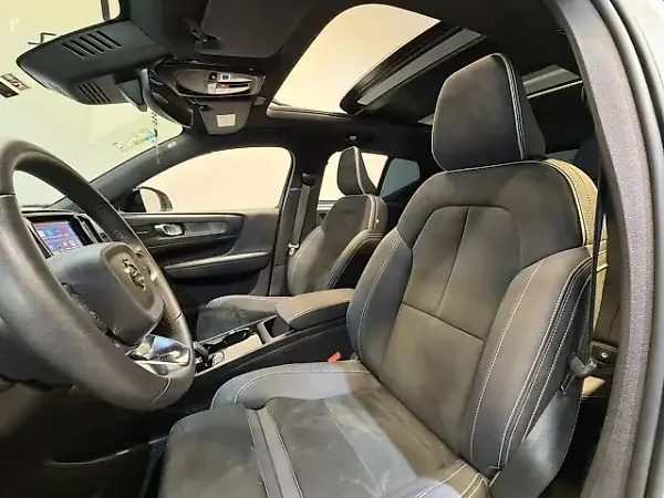 Volvo XC40 Recharge - Imagem 12