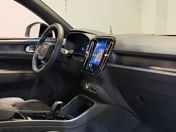 Volvo XC40 Recharge - Imagem 15
