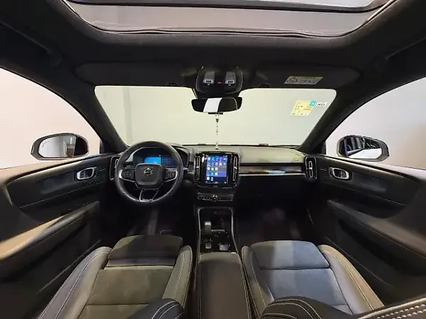 Volvo XC40 Recharge - Imagem 17