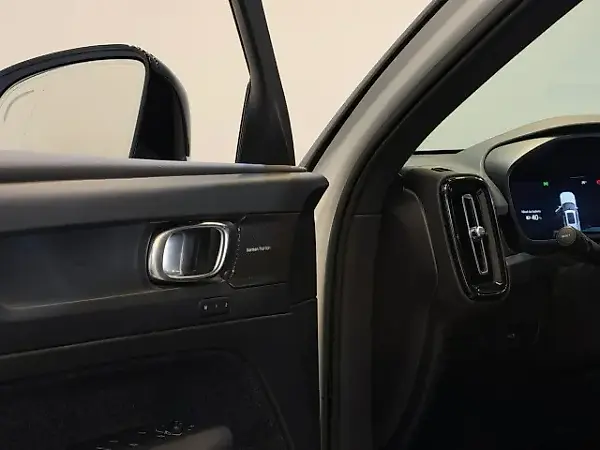 Volvo XC40 Recharge - Imagem 20