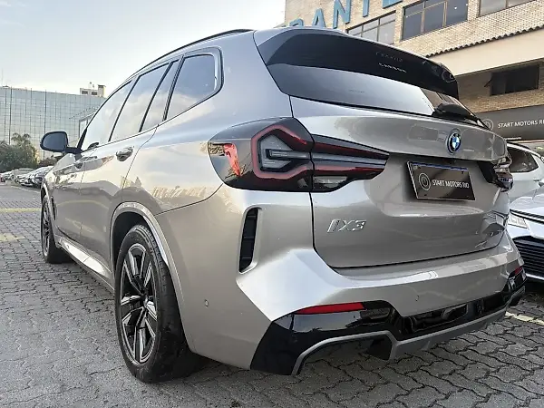 BMW IX3 - Imagem 7