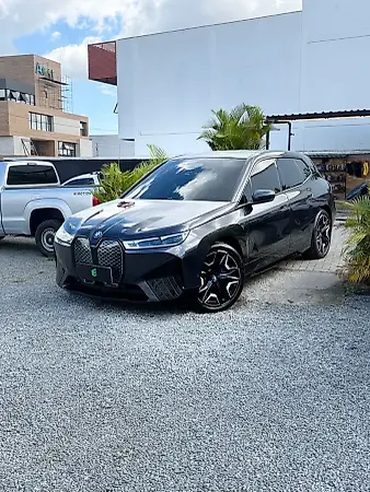 BMW Ix - Imagem 2