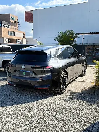 BMW Ix - Imagem 15