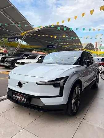 Volvo EX30 - Imagem 1