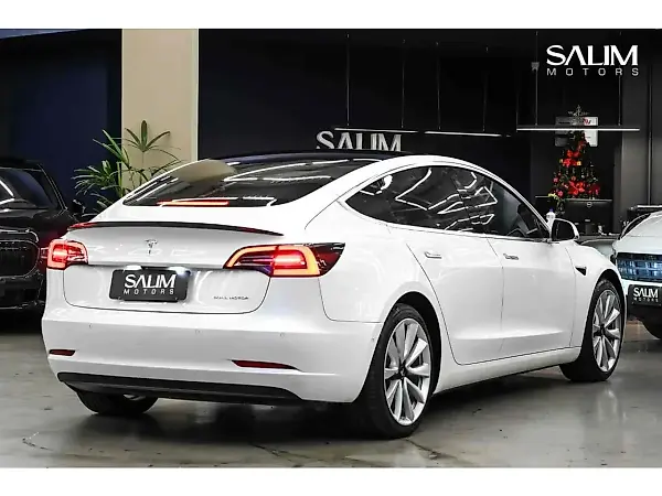 Tesla Model 3 - Imagem 7