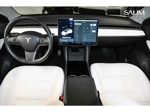 Tesla Model 3 - Imagem 9
