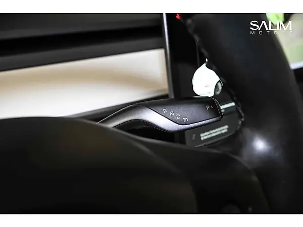 Tesla Model 3 - Imagem 11