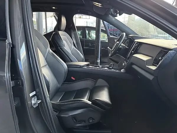 Volvo Xc60 - Imagem 10