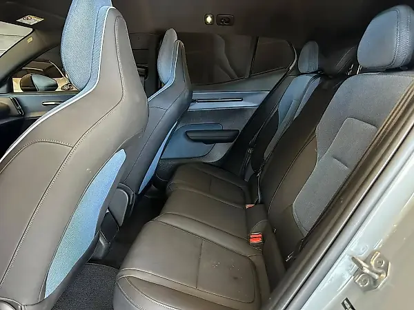 Volvo EX30 - Imagem 10