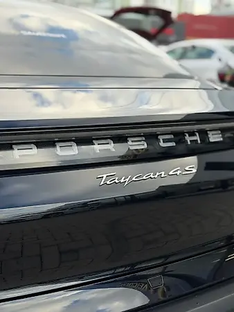 Porsche Taycan - Imagem 9