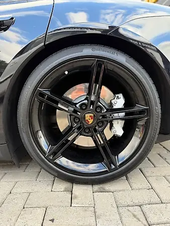 Porsche Taycan - Imagem 19