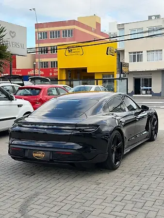 Porsche Taycan - Imagem 7