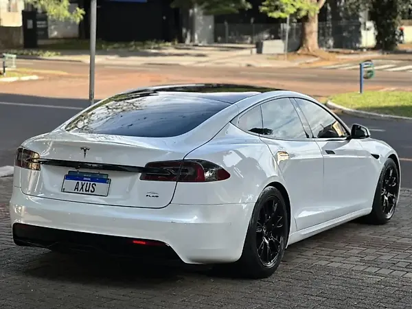 Tesla Model S - Imagem 5
