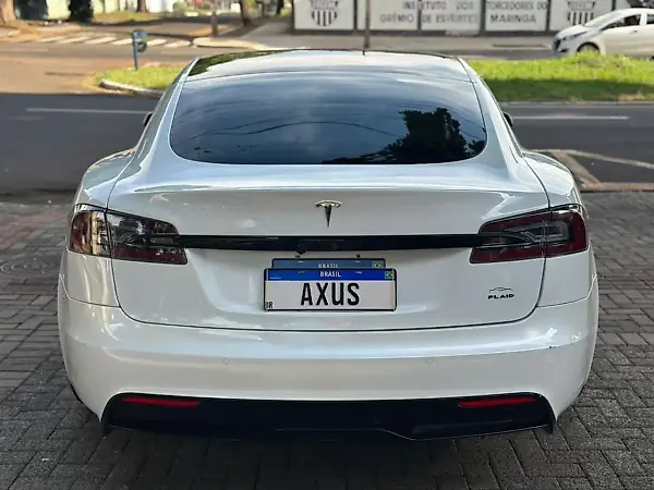Tesla Model S - Imagem 6