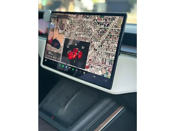 Tesla Model S - Imagem 15