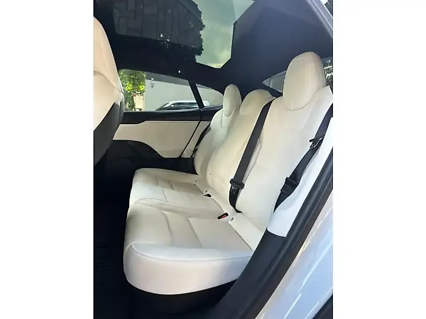 Tesla Model S - Imagem 17