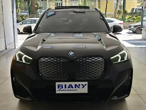 BMW IX1 - Imagem 3