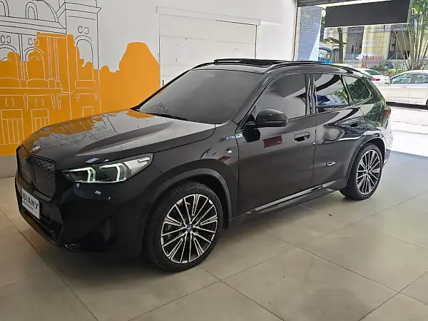 BMW IX1 - Imagem 4