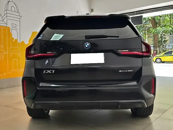 BMW IX1 - Imagem 6