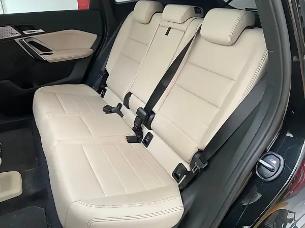 BMW IX1 - Imagem 9