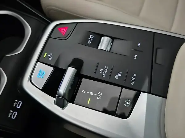 BMW IX1 - Imagem 14