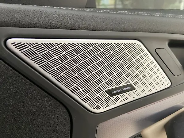 BMW IX1 - Imagem 19