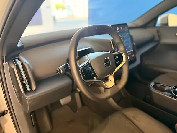 Volvo EX30 - Imagem 5