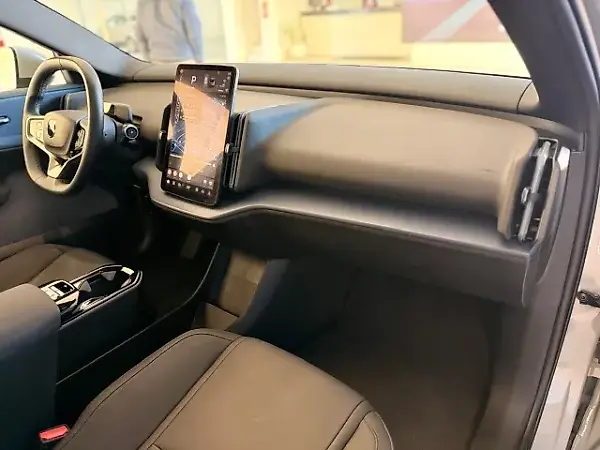 Volvo EX30 - Imagem 8