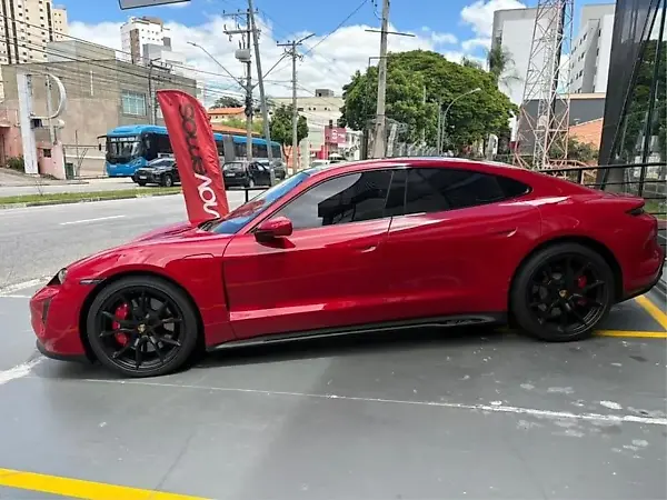 Porsche Taycan - Imagem 3