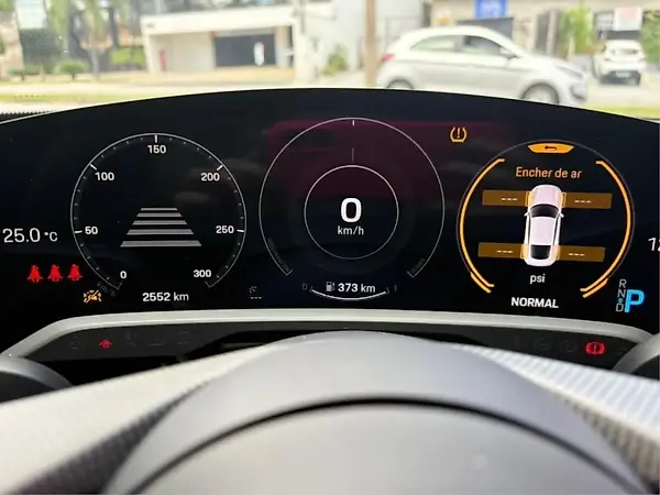 Porsche Taycan - Imagem 6